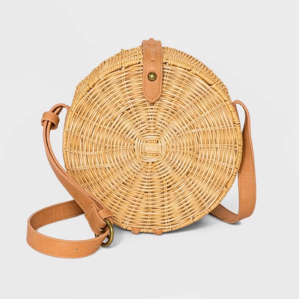 Universal Thread // Round Straw Rattan Crossbody Bag